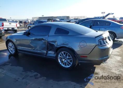 2013 Ford Mustang V6 Premium из США, поврежденный, VIN 1ZVBP8AM0D5216554